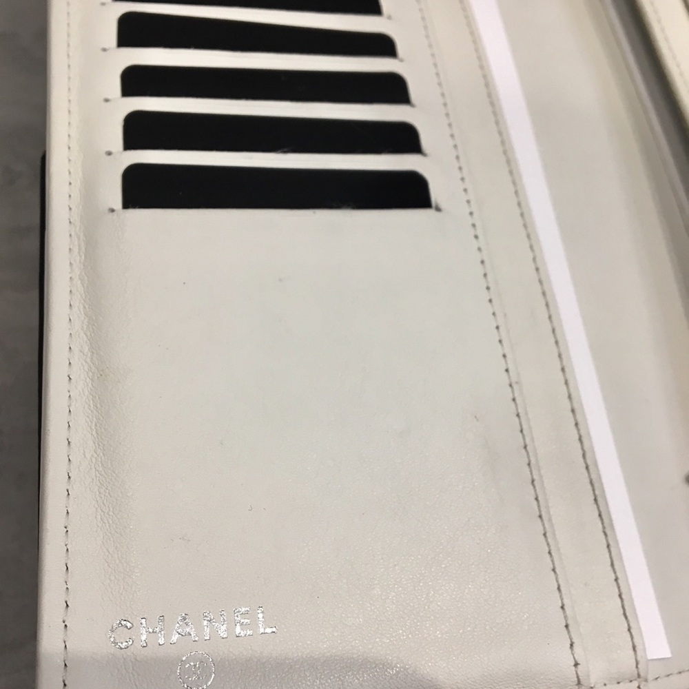 SOLD-Chanel wallet - Picture 6 of 8